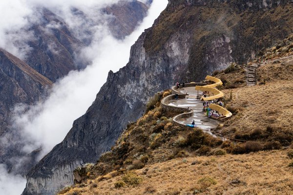 Exploration Ultime des Montagnes Pindus en Grèce : Conseils Indispensables pour une Aventure Inoubliable